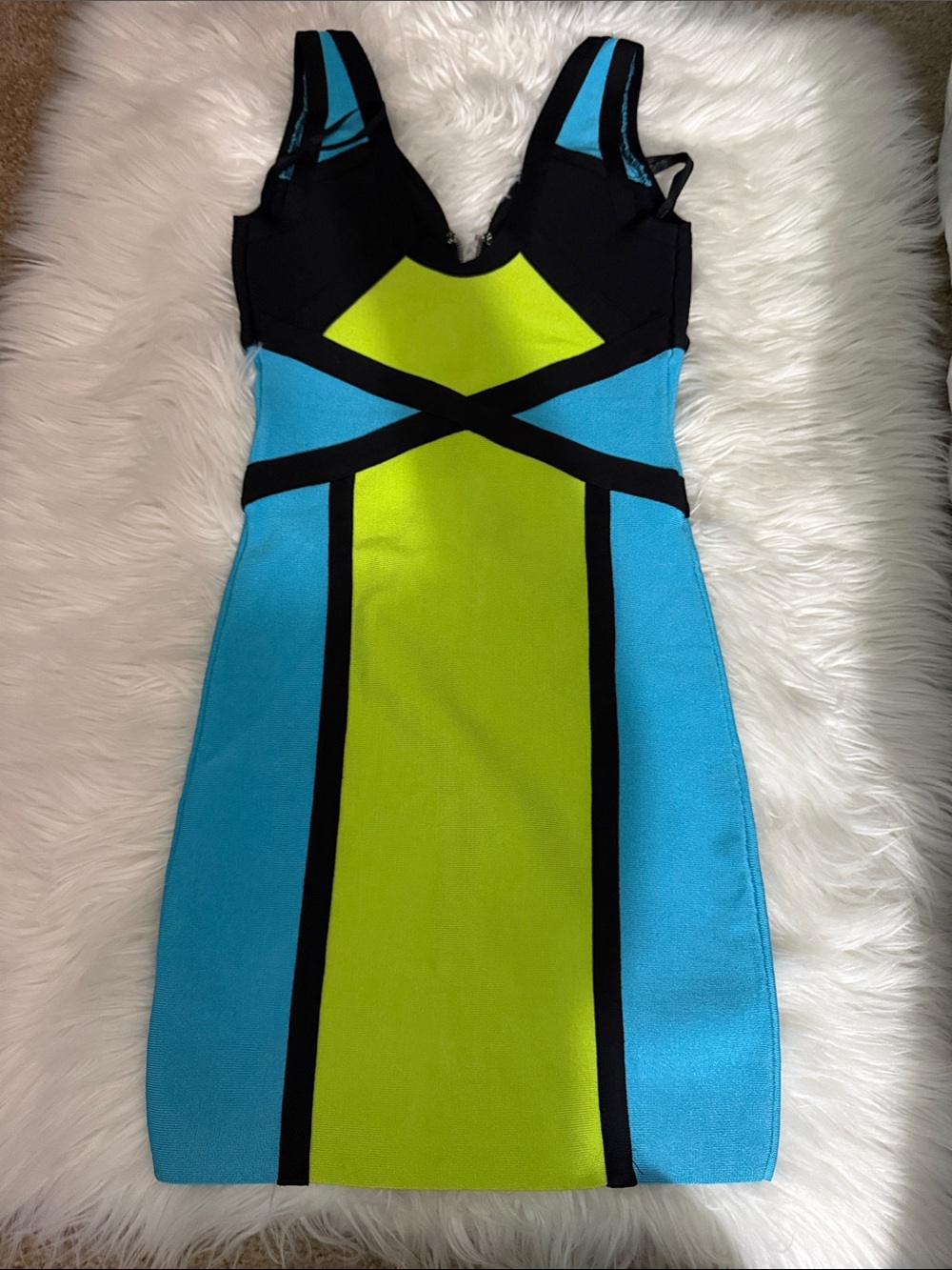 Bebe Colorblock V-Neck Bodycon Dress in Lime & Aqua by